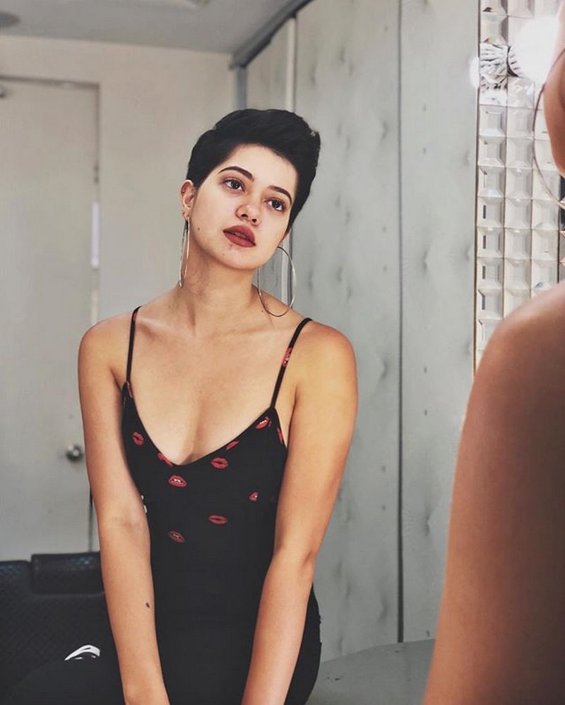 Look Sue Ramirez Hair Story In 27 Photos