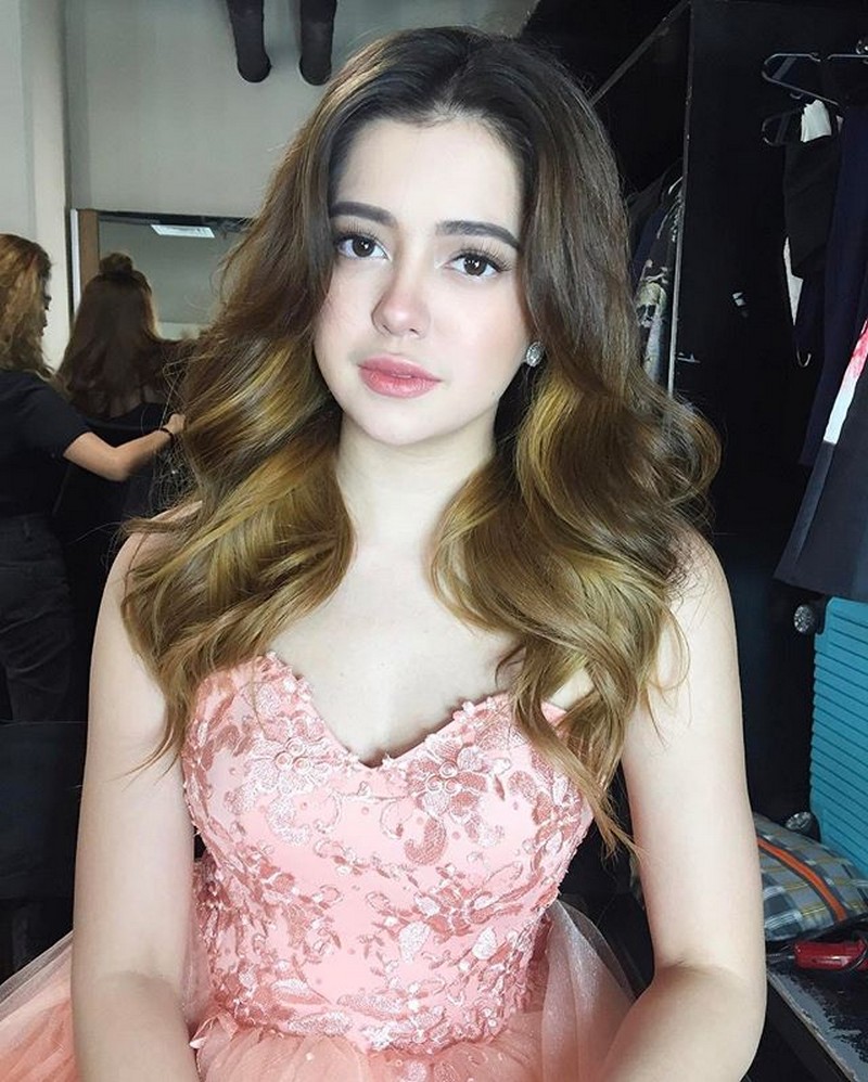 Look Sue Ramirez Hair Story In 27 Photos